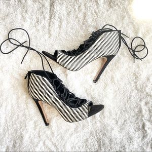 Zara Basic Collection Black & White Heels - Size 5